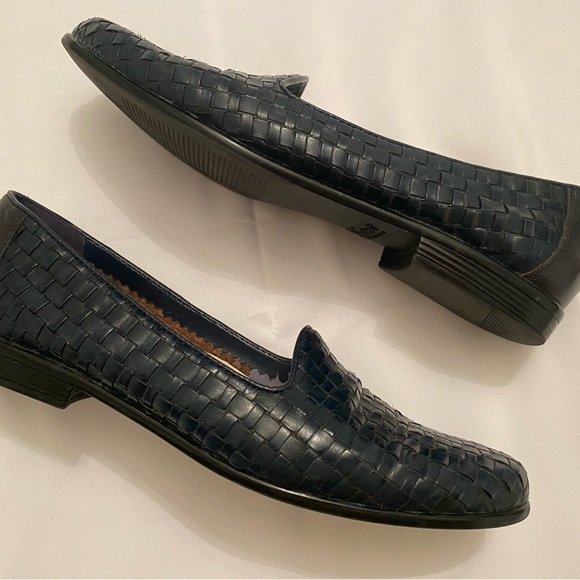 Trotters navy woven leather slip on loafer gently worn 8.5 N - Picture 2 of 15
